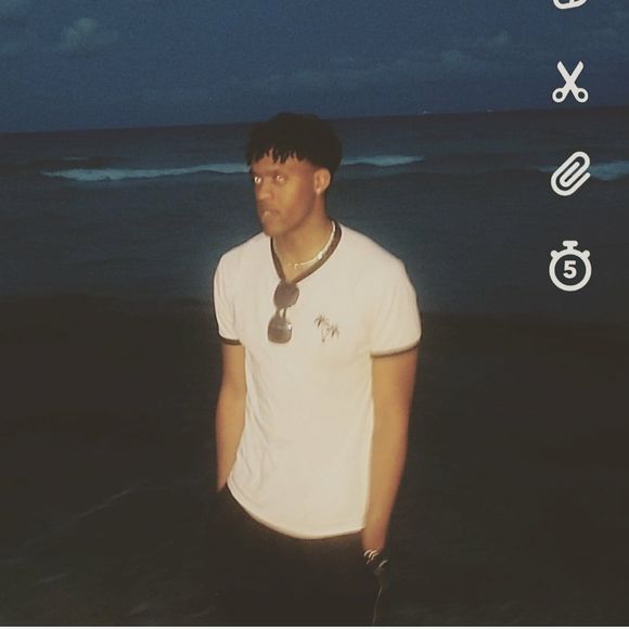 Meet your Posher, Justin - Picture 1 of 1